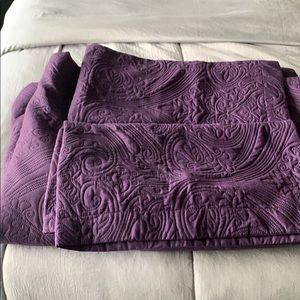 KING SIZE bed cover with 2 Pillowcases